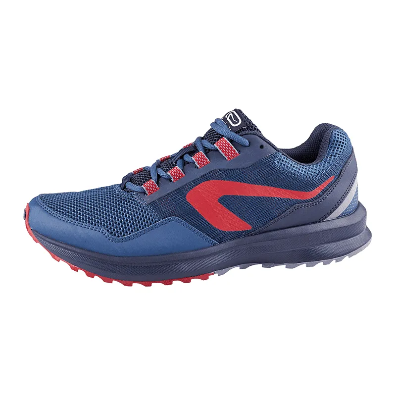 Breathable non-slip hiking shoes in winter