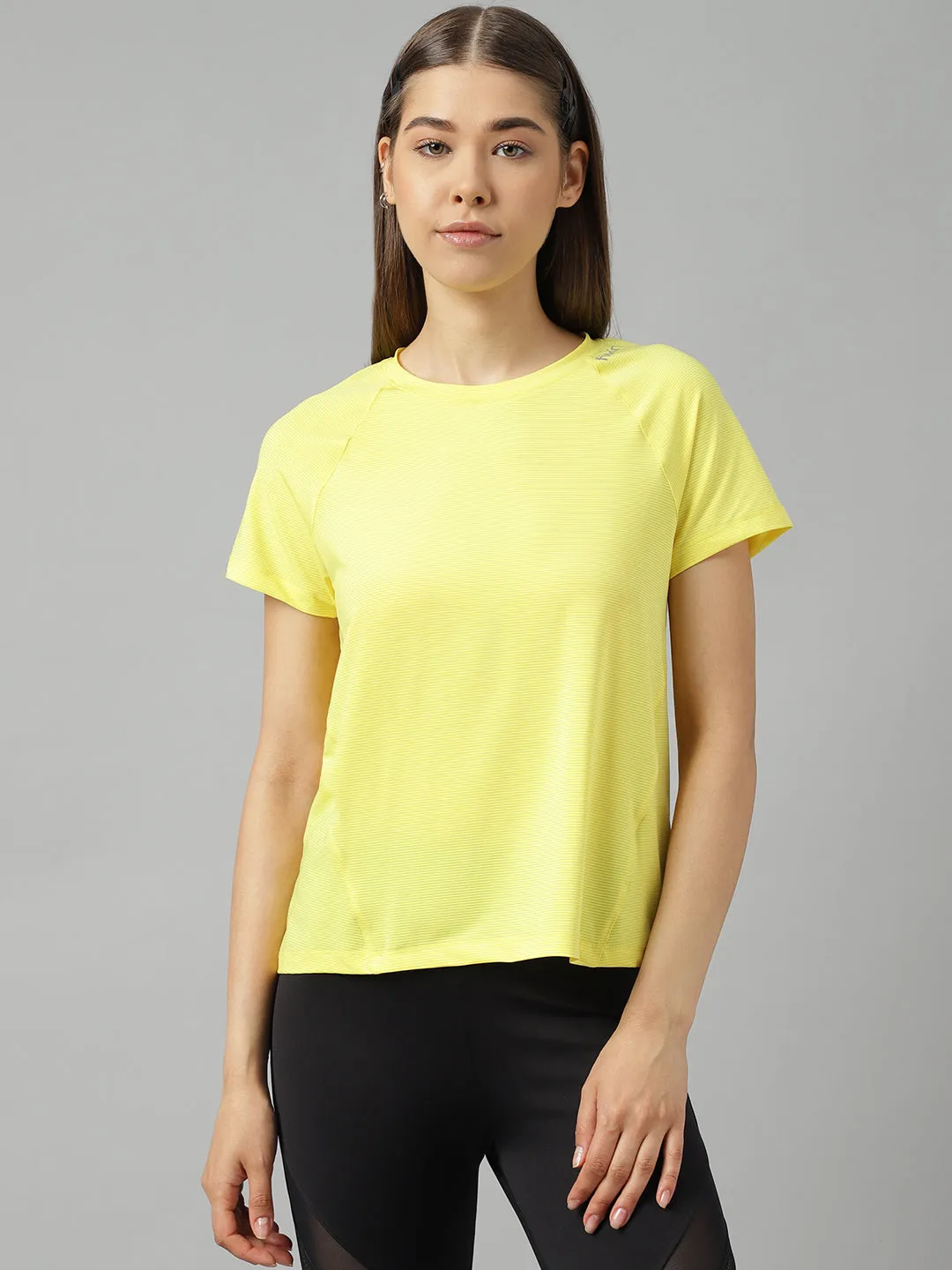 Fitkin women self stripes round neck short sleeves t-shirt