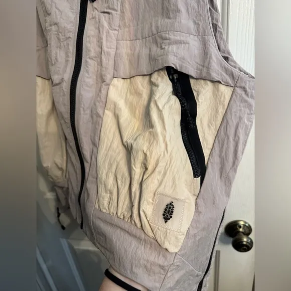 FP Movement Know The Ropes Packable Utility Vest NWT Oyster Combo