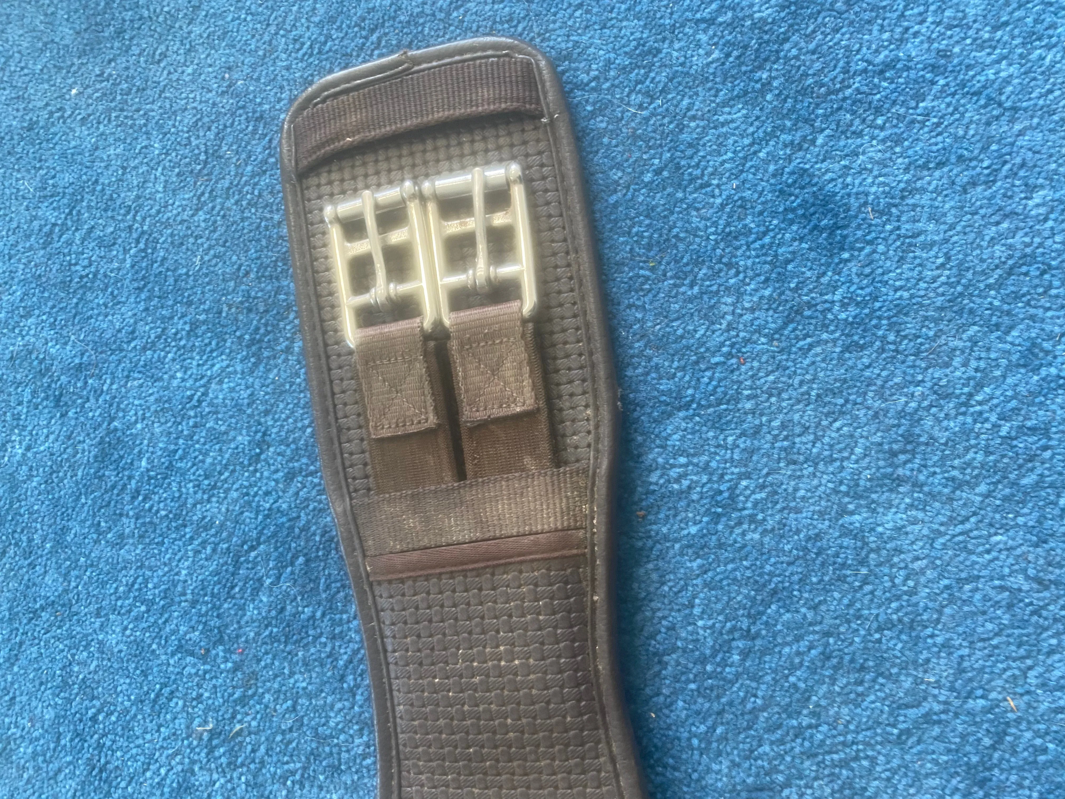 Hy comfort brown  girth  24”