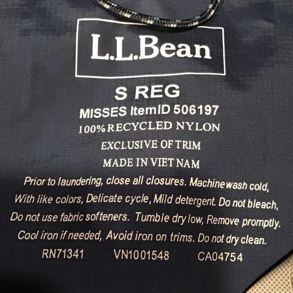 LL Bean Womens Hooded Rain Jacket Size S Trail Model Waterproof Nylon Packable