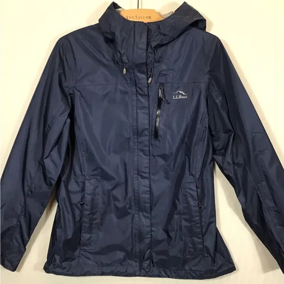 LL Bean Womens Hooded Rain Jacket Size S Trail Model Waterproof Nylon Packable