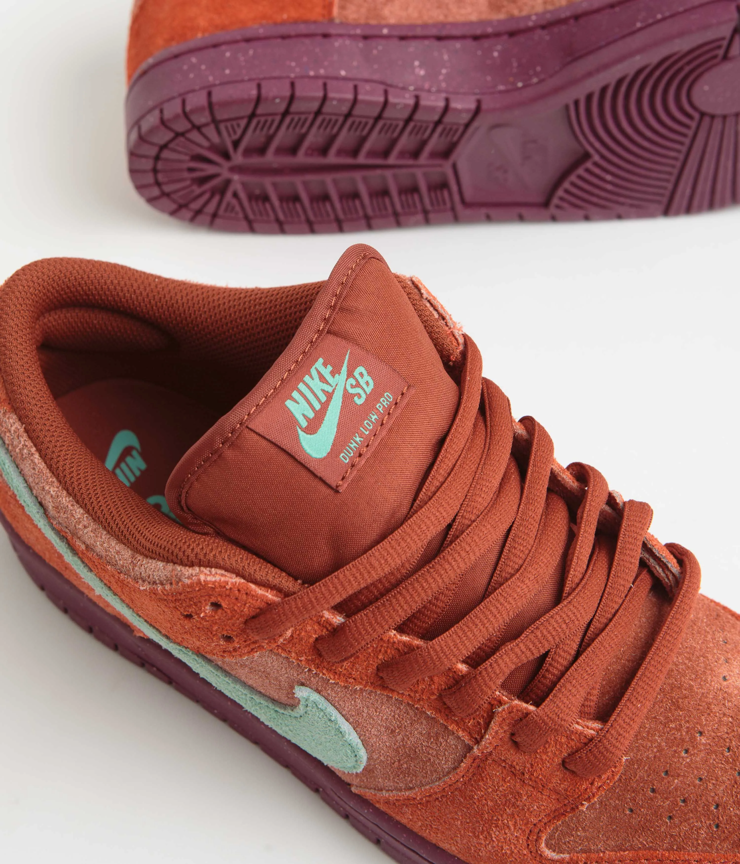 Nike SB Dunk Low Pro Premium Shoes - Mystic Red / Emerald Rise - Rugged Orange