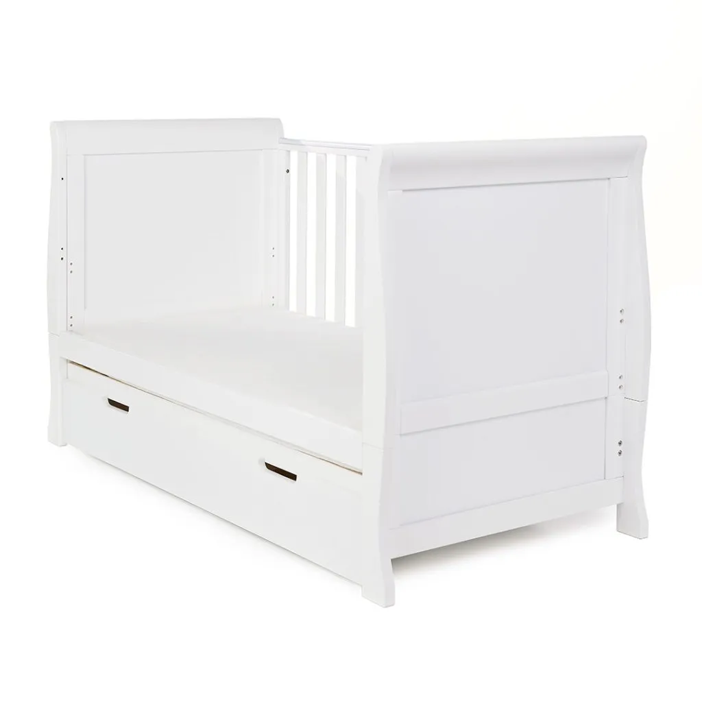 OBABY Stamford Classic Cot Bed & Breathable Mattress - White