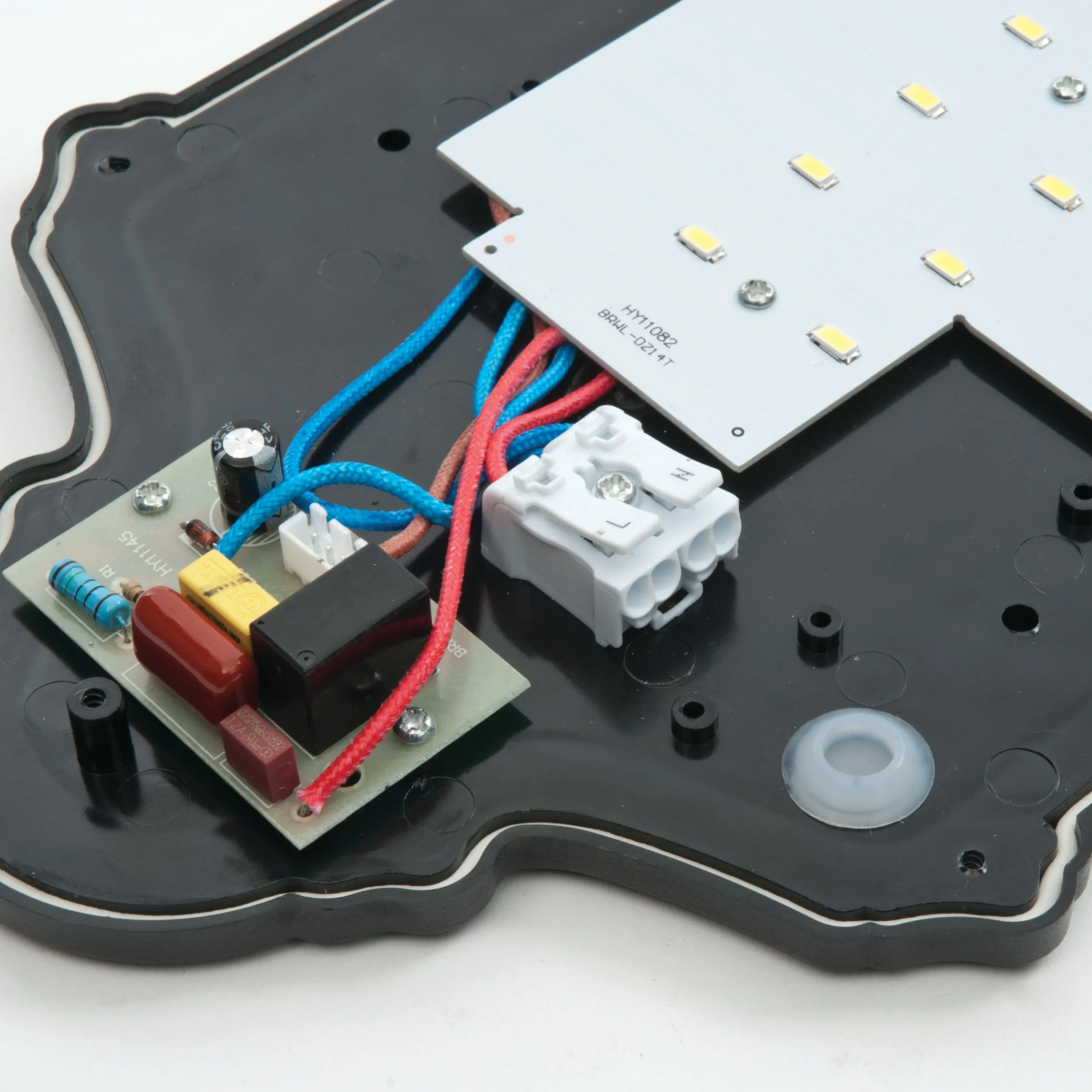 Saxby 54553 Halbury PIR 1lt wall IP44 7W Matt black textured & frosted pc 7W LED module (SMD 5630) Cool White