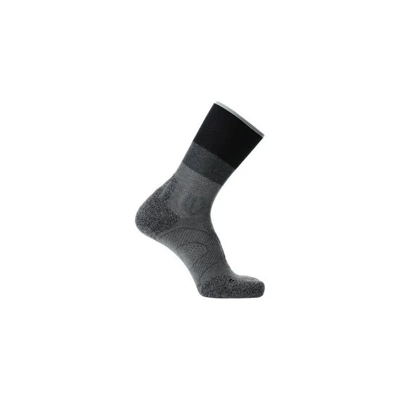 WOMAN TREKKING ONE COOL SOCKS