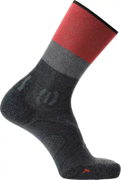 WOMAN TREKKING ONE COOL SOCKS